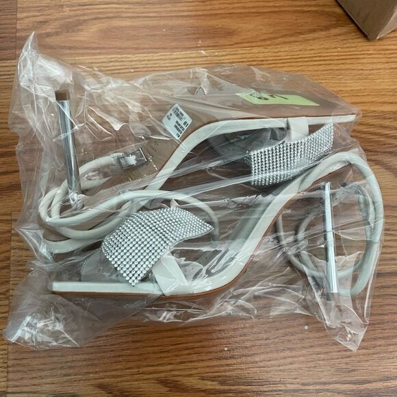 Schutz Mila Metal Bow Stiletto Heels Ivory Nappa Leather Sandal 9.5 - Picture 7 of 9